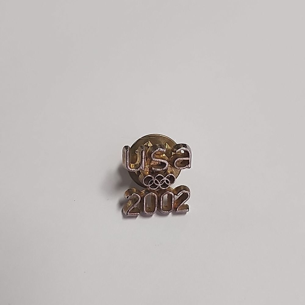 OLYMPIC PIN TEAM USA GOLD TONE 2002 RINGS - Picture 1 of 3